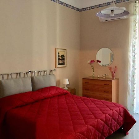 Apartment For 2 In Catania, B&B Le Voci Del Mercato エクステリア 写真