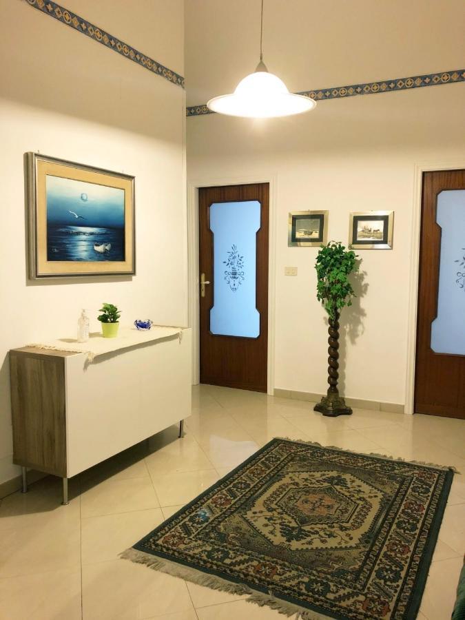 Apartment For 2 In Catania, B&B Le Voci Del Mercato エクステリア 写真