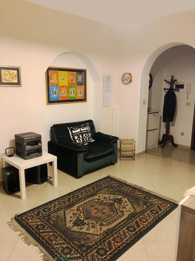 Apartment For 2 In Catania, B&B Le Voci Del Mercato エクステリア 写真