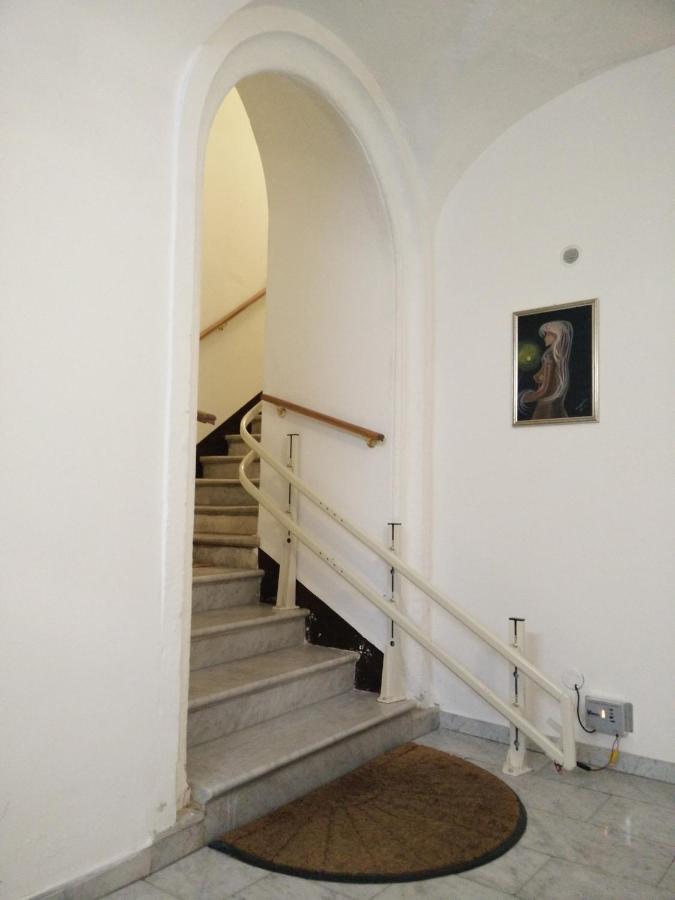 Apartment For 2 In Catania, B&B Le Voci Del Mercato エクステリア 写真