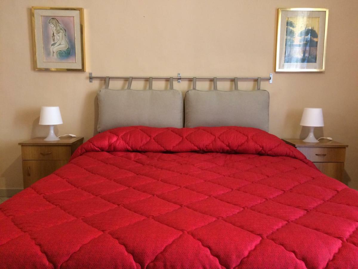 Apartment For 2 In Catania, B&B Le Voci Del Mercato エクステリア 写真