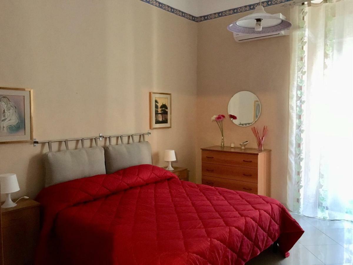 Apartment For 2 In Catania, B&B Le Voci Del Mercato エクステリア 写真